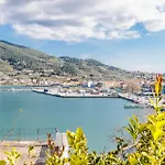 La Casa Del Limon - Sea Views & Walkable Location Holiday home *