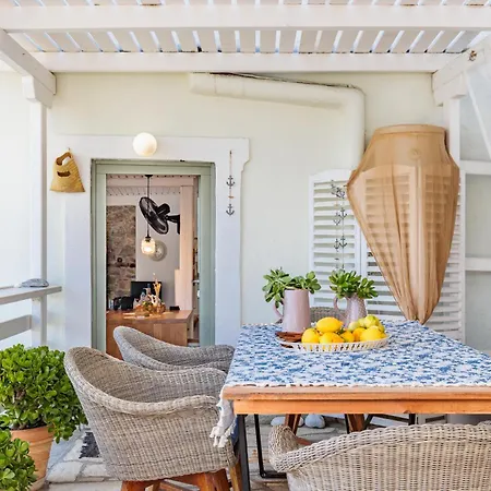 펜션 La Casa Del Limon - Sea Views & Walkable Location