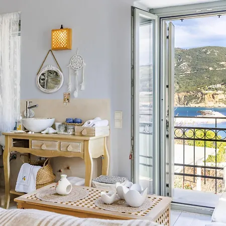 La Casa Del Limon - Sea Views & Walkable Location